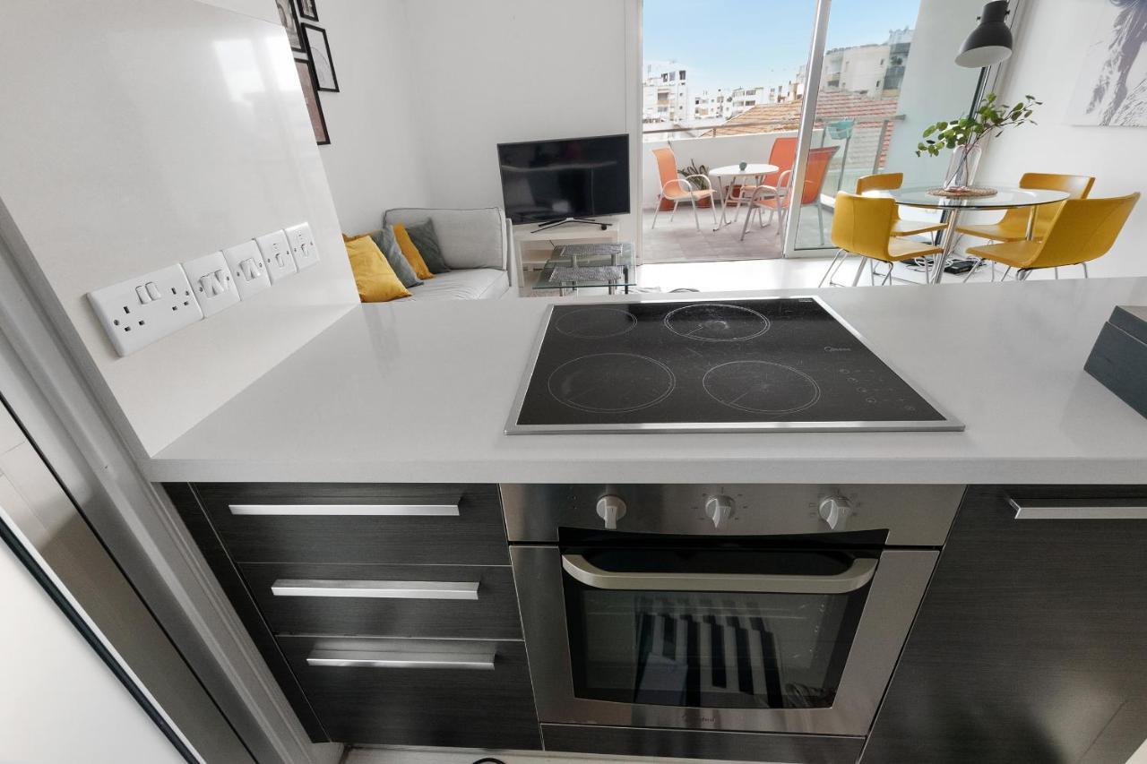 Glabur Stays - The Fabulous 2 Bdr - Nicosia City, Free Parking & Wifi, Welcomes You!!! Exterior photo