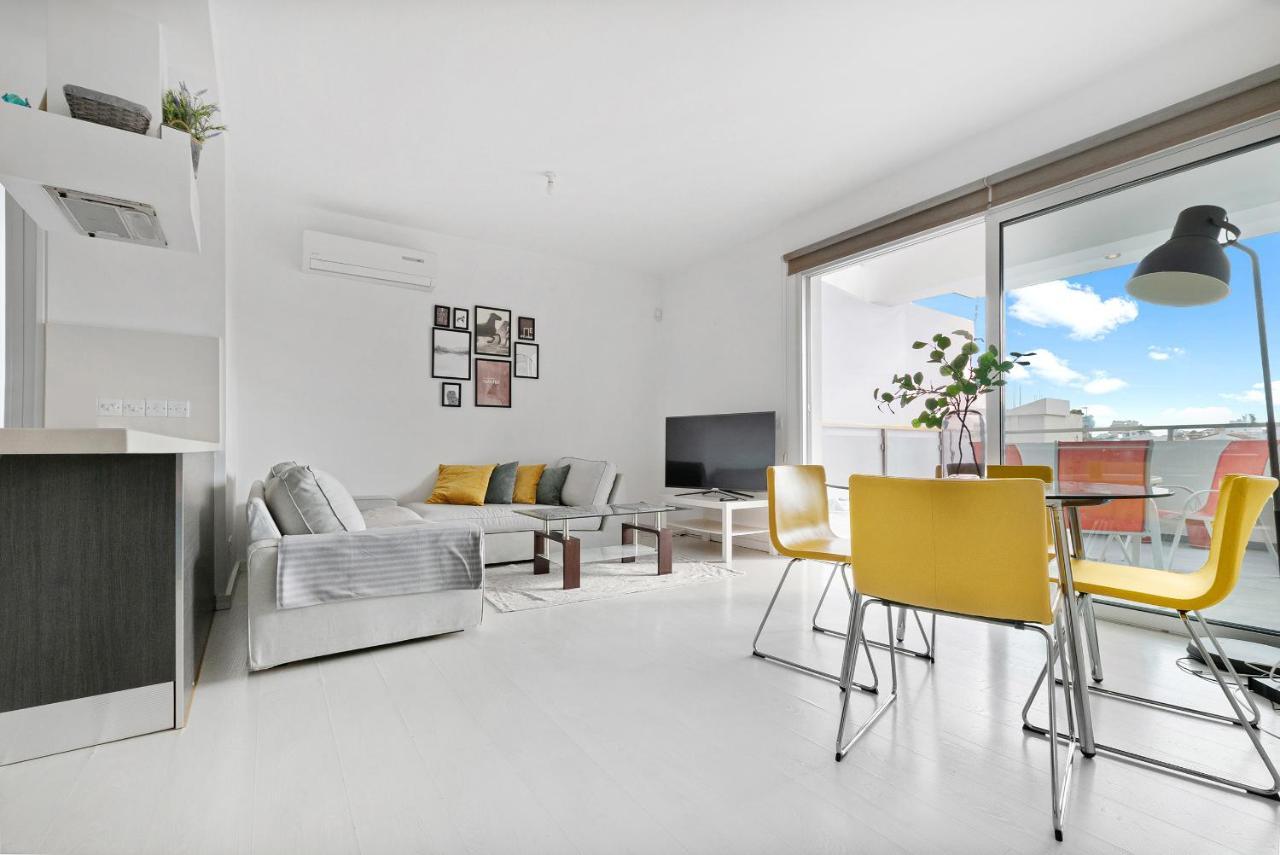 Glabur Stays - The Fabulous 2 Bdr - Nicosia City, Free Parking & Wifi, Welcomes You!!! Exterior photo